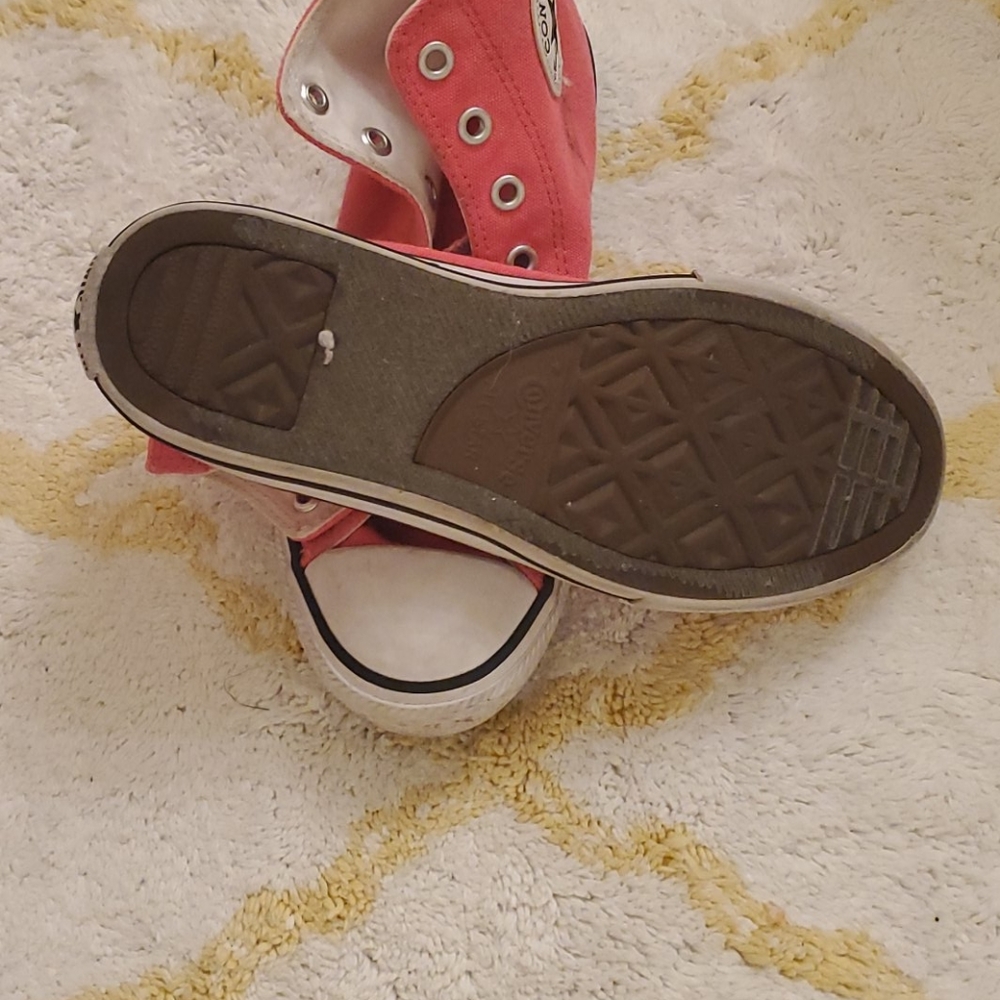 Converse - Picture 3 of 4